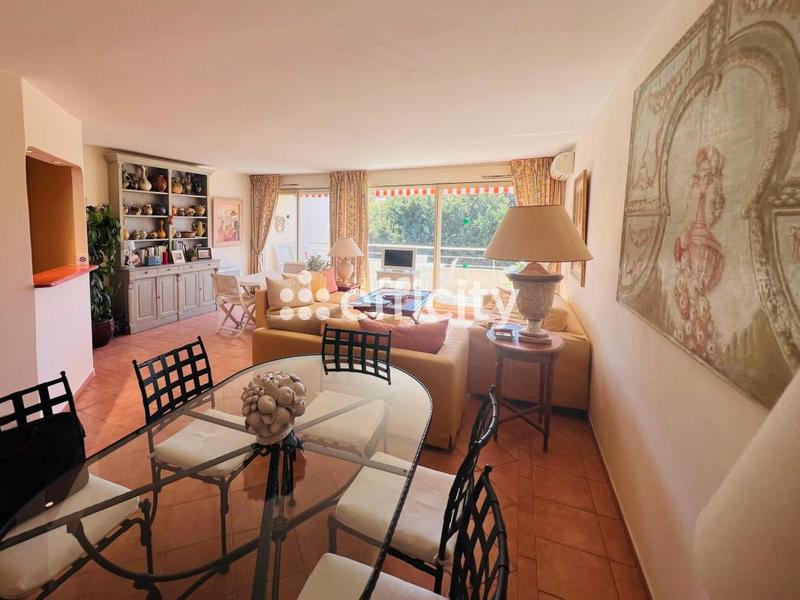 Appartement - 75 m² - 3 pièces