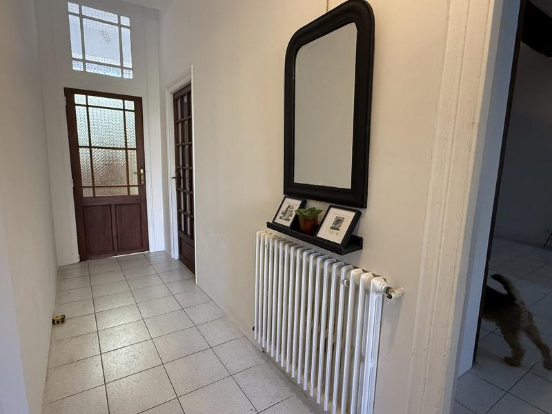 Maison - 180 m² - 8 pièces
