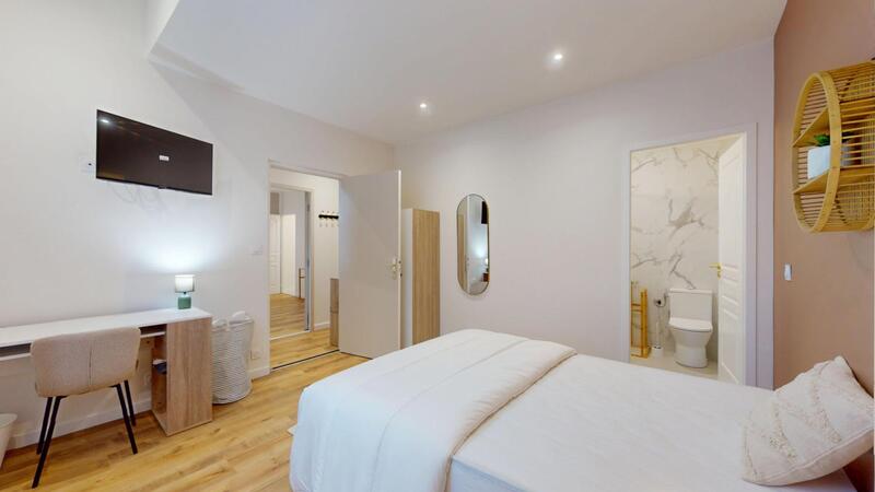 Maison bordelaise - 241 m² - 11 pièces