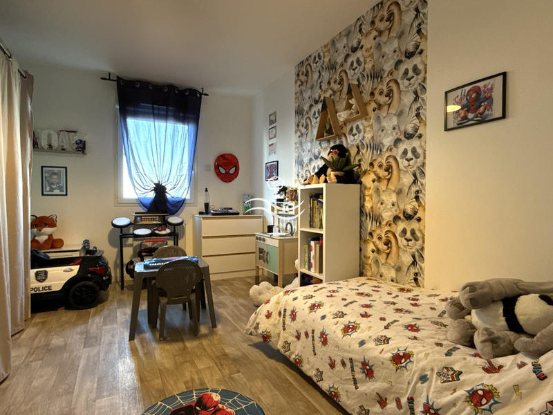 Maison - 93 m² - 5 pièces