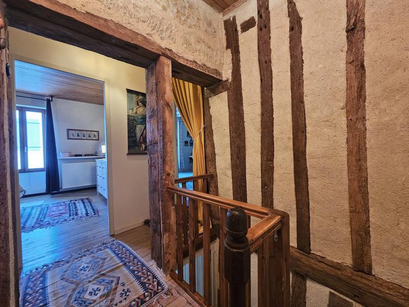 Maison traditionnelle - 157 m² - 4 pièces