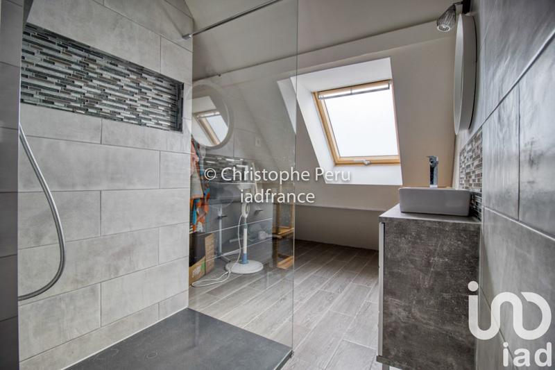 Maison - 244 m² - 7 pièces