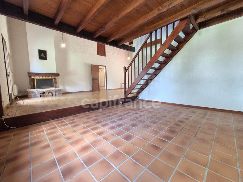Maison - 140 m² - 5 pièces