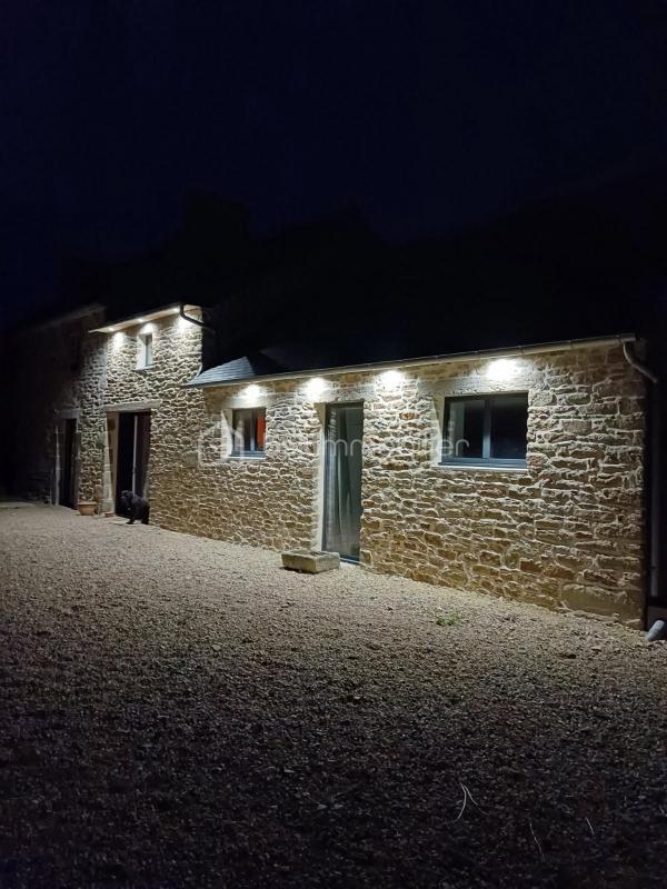 Corps de ferme - 145 m² - 6 pièces