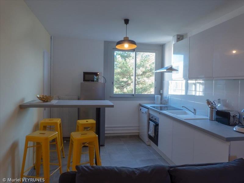 Chambre - 82 m² - 1 pièce