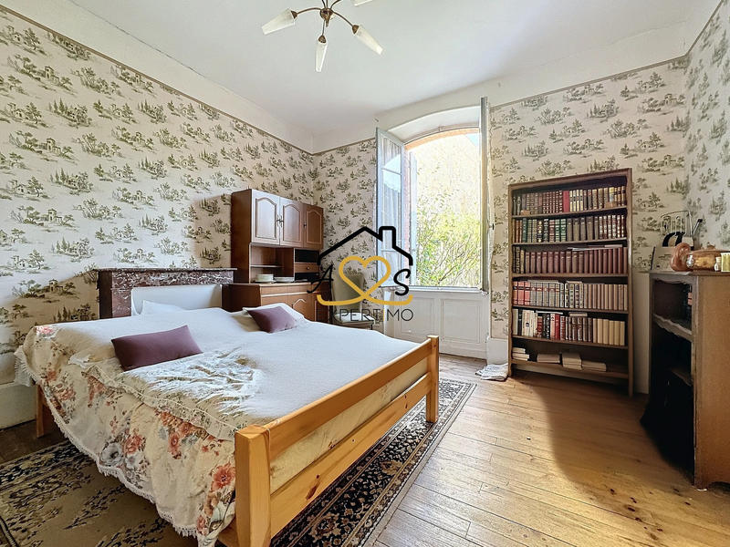 Maison - 143 m² - 7 pièces