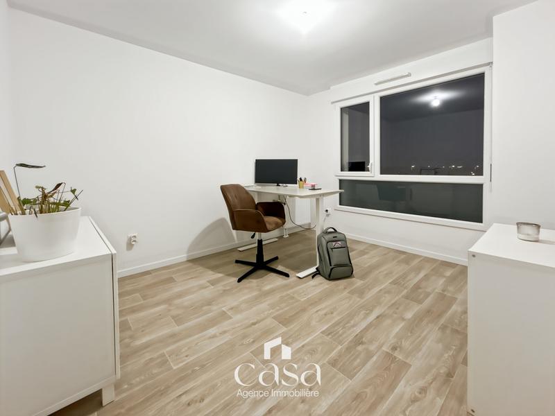 Maison - 99 m² - 4 pièces