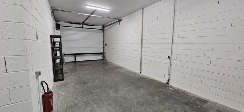 Local d'activités - 200 m²