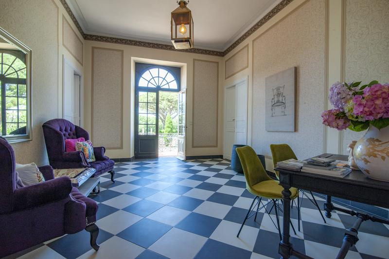 Maison - 655 m² - 20 pièces