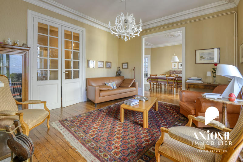 Appartement - 140 m² - 5 pièces