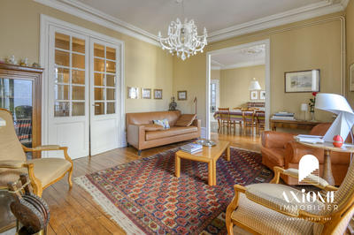 Appartement - 140 m² - 5 pièces