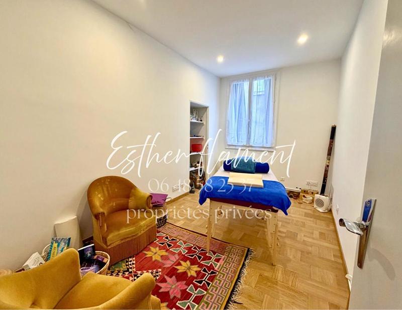 Propriété - 351 m² - 10 pièces