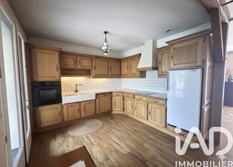 Maison - 141 m² - 7 pièces