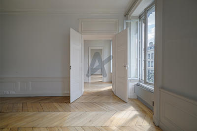 Appartement - 130 m² - 4 pièces