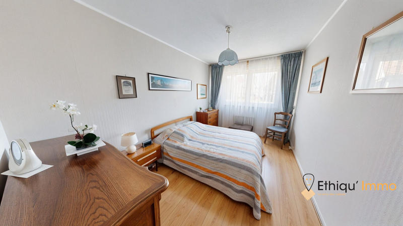 Appartement - 84 m² - 4 pièces