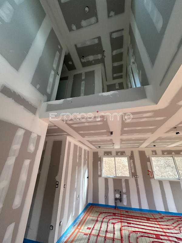 Maison - 121 m² - 4 pièces