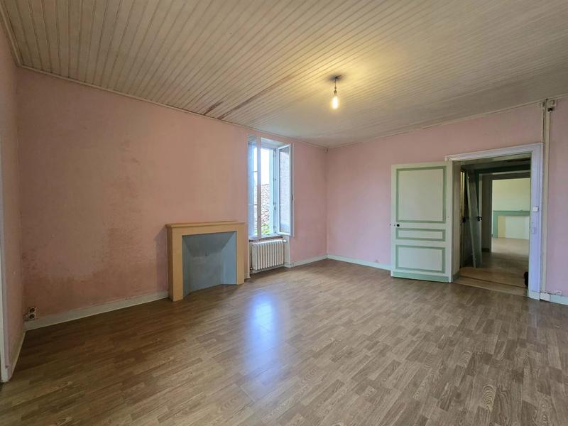 Maison traditionnelle - 170 m² - 6 pièces