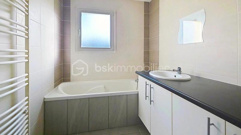 Maison - 138 m² - 5 pièces