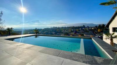 Maison - 240 m² - 6 pièces