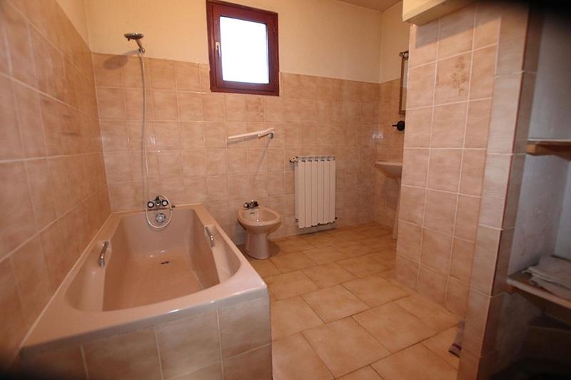 Villa - 215 m² - 9 pièces