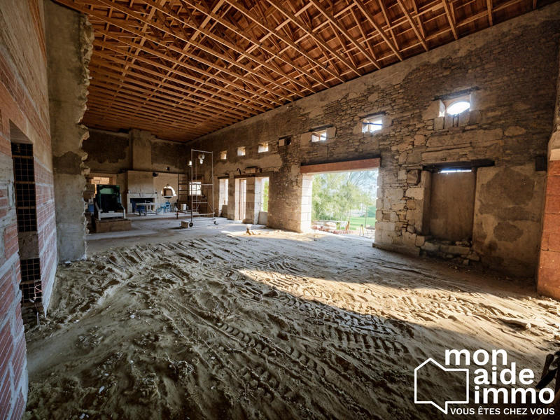 Maison - 600 m² - 9 pièces