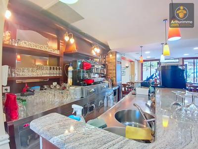 Magasins - 165 m² - 3 pièces