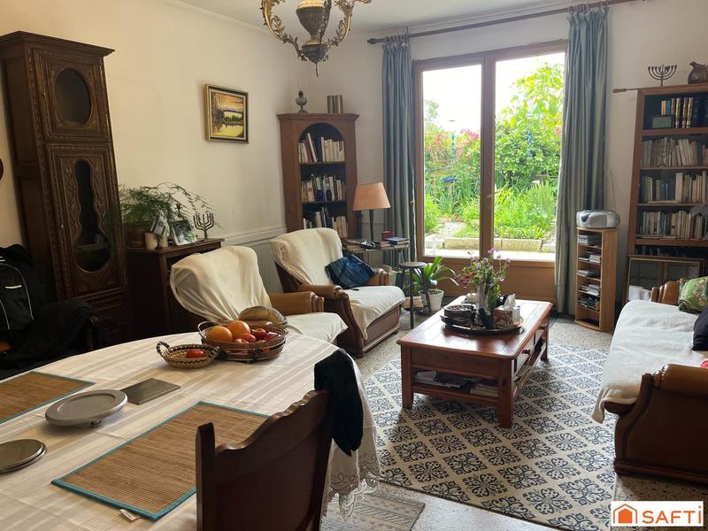 Maison - 215 m² - 10 pièces