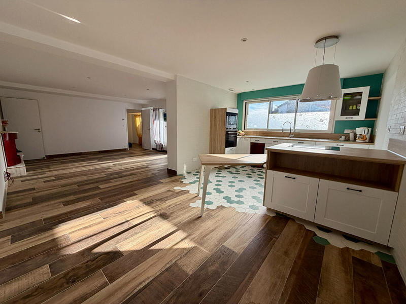 Maison - 105 m² - 4 pièces