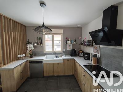 Maison - 85 m² - 5 pièces