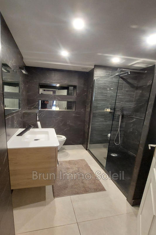 Appartement - 96 m² - 5 pièces