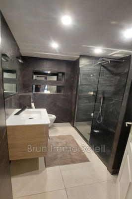 Appartement - 96 m² - 5 pièces