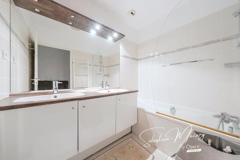 Appartement - 92 m² - 4 pièces