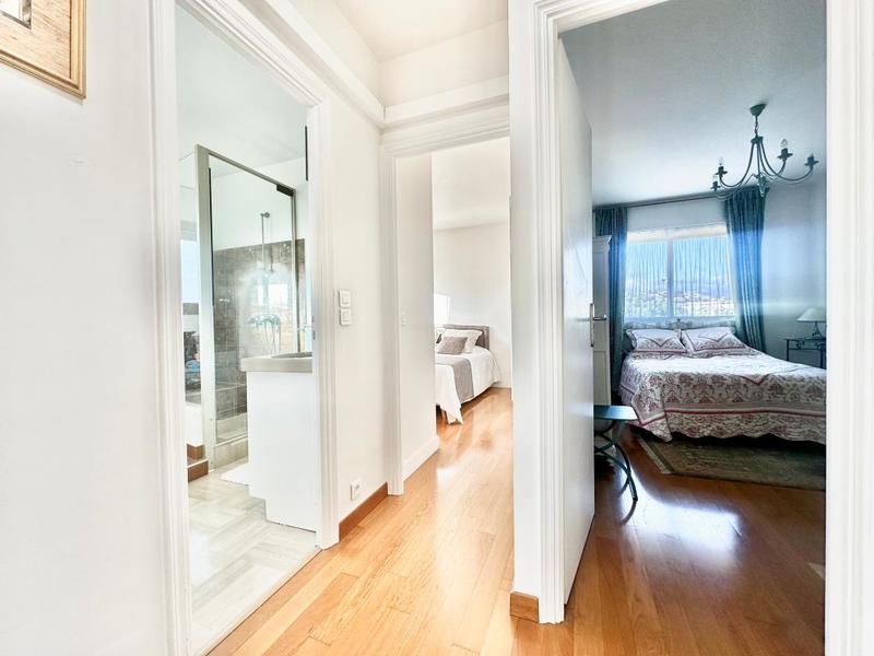 Appartement - 92 m² - 3 pièces