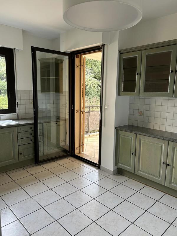 Appartement - 126 m² - 4 pièces