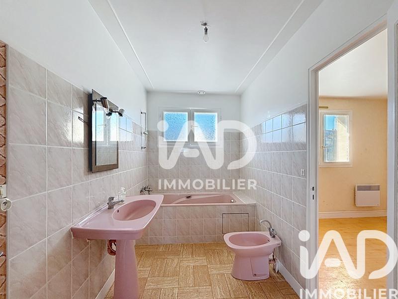 Maison - 96 m² - 5 pièces