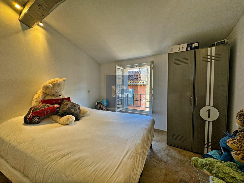 Duplex - 121 m² - 6 pièces