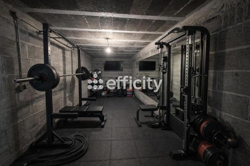 Maison - 208 m² - 5 pièces