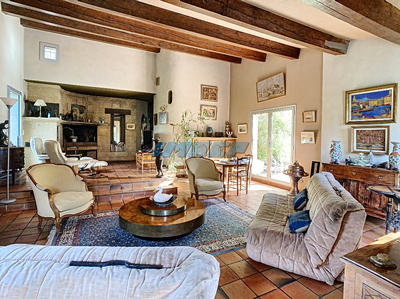 Propriété - 200 m² - 7 pièces