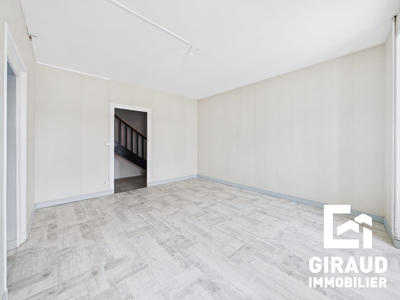 Maison ancienne - 312 m² - 8 pièces