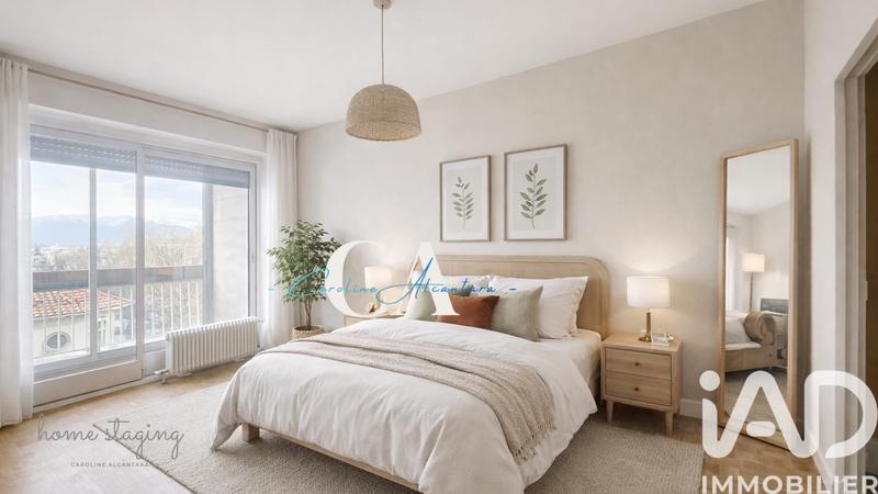 Appartement - 90 m² - 4 pièces