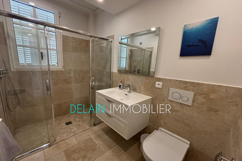 Villa - 220 m² - 11 pièces