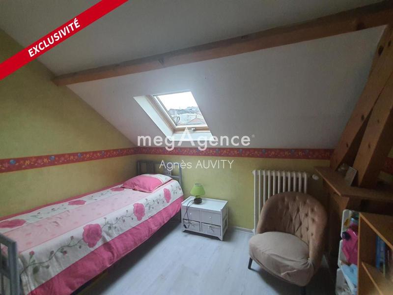 Maison traditionnelle - 132 m² - 8 pièces