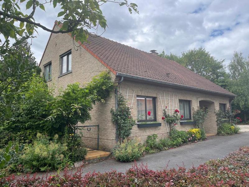 Maison - 260 m² - 9 pièces