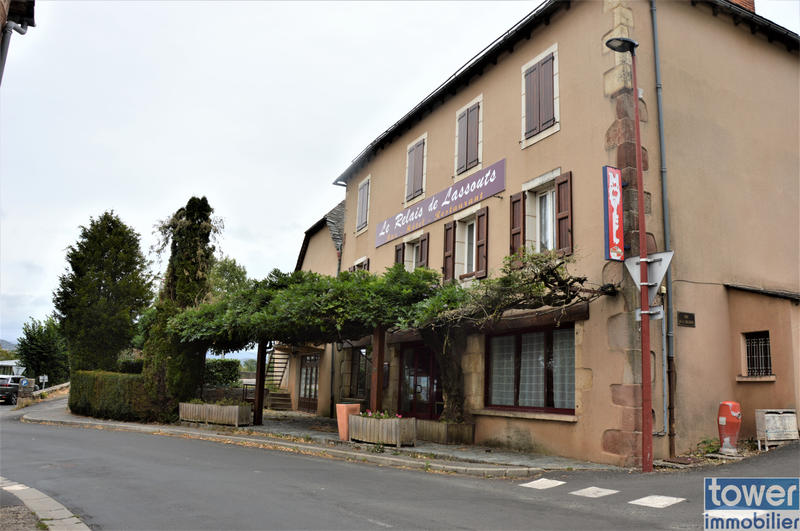 Maison - 300 m² - 13 pièces