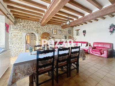 Maison - 162 m² - 8 pièces