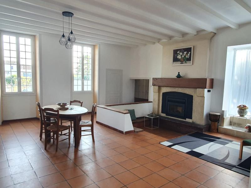 Maison - 245 m² - 7 pièces