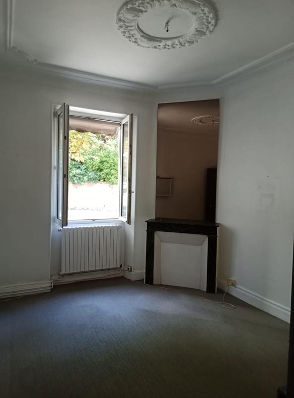 Appartement - 194 m² - 9 pièces