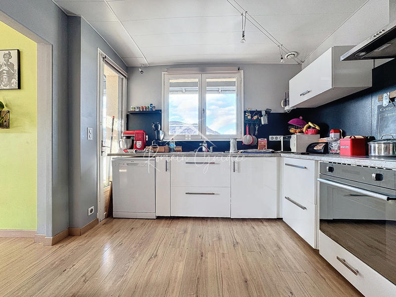 Maison - 136 m² - 6 pièces