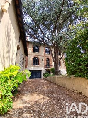 Maison - 211 m² - 8 pièces