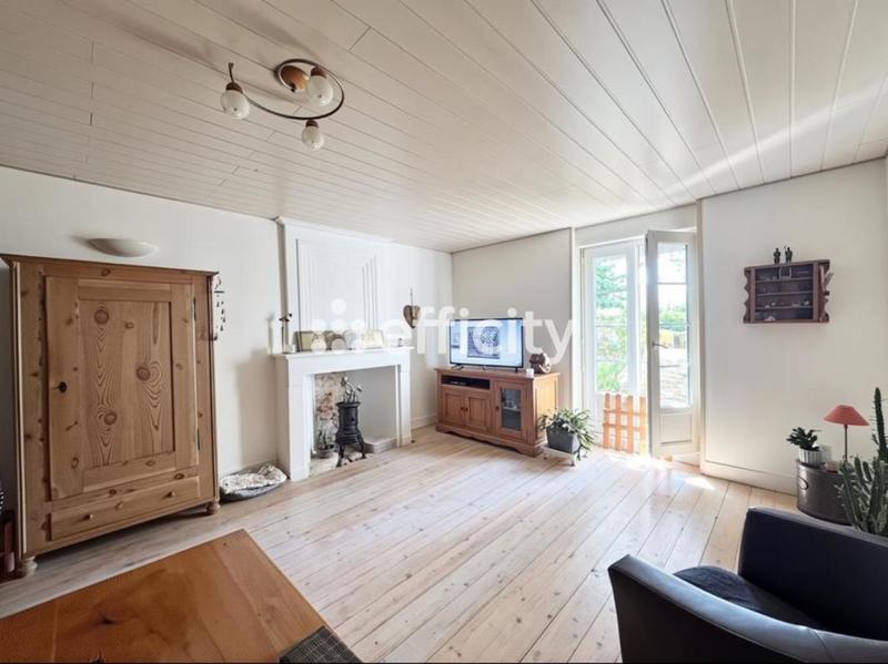 Maison - 260 m² - 10 pièces